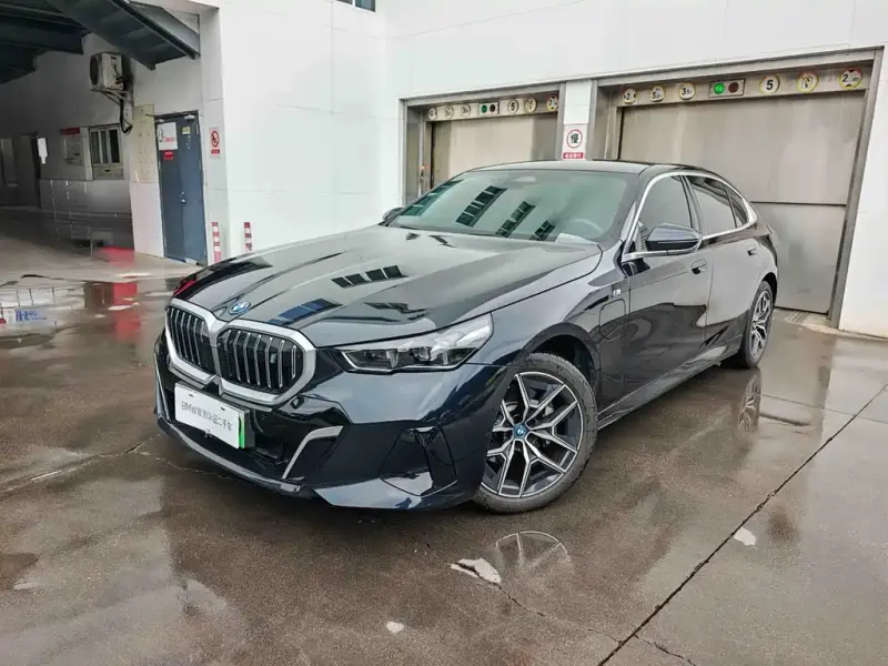 BMW i5, 2024
