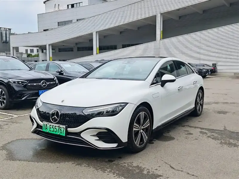 Mercedes-Benz EQE, 2025