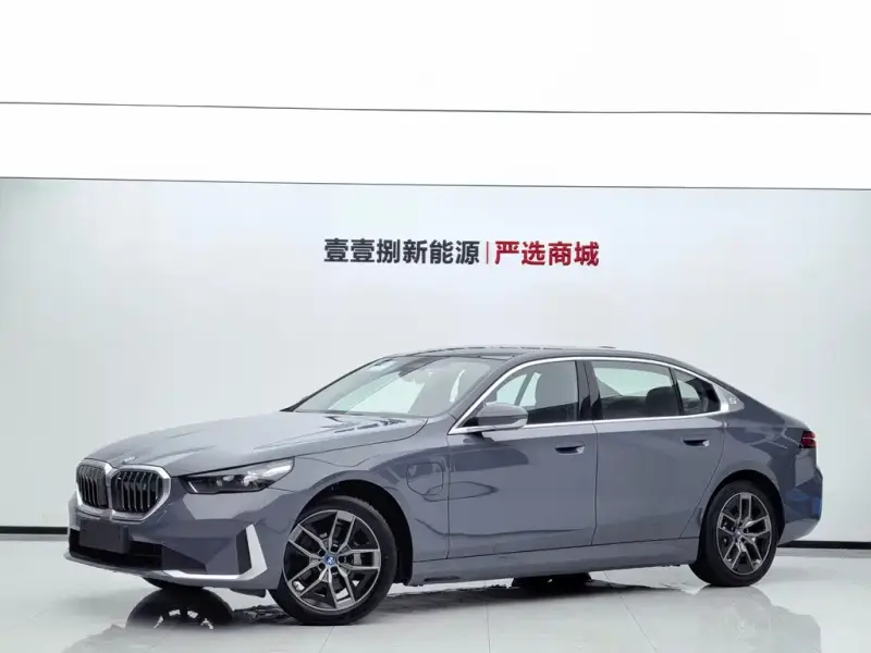 BMW i5, 2025