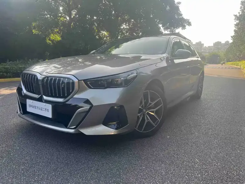 BMW i5, 2024