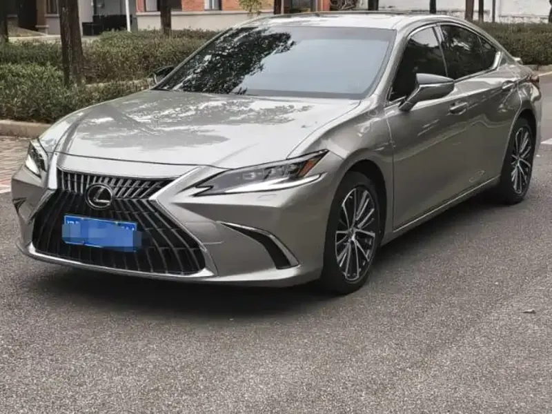 Lexus ES, 2023