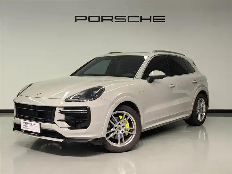 Porsche Cayenne Hybrid, 2021