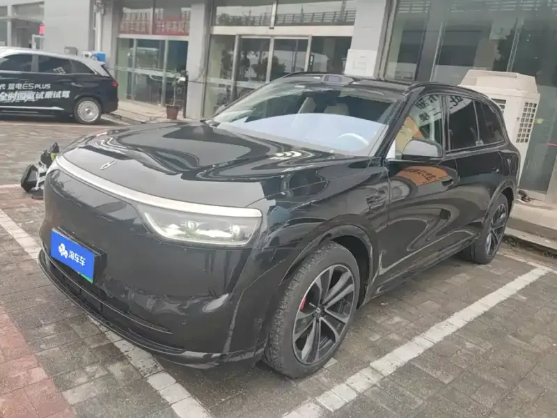 AITO M8, 2025