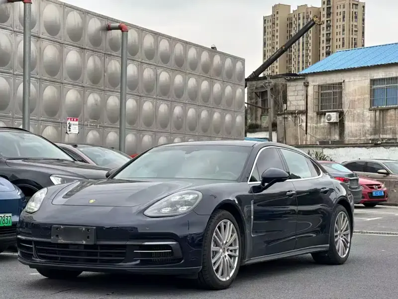 Porsche Panamera, 2019