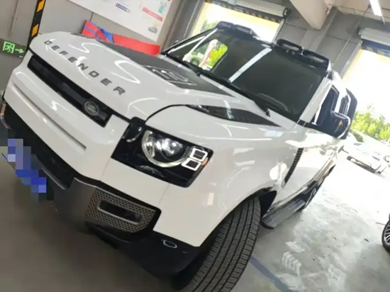 Land Rover Defender, 2021