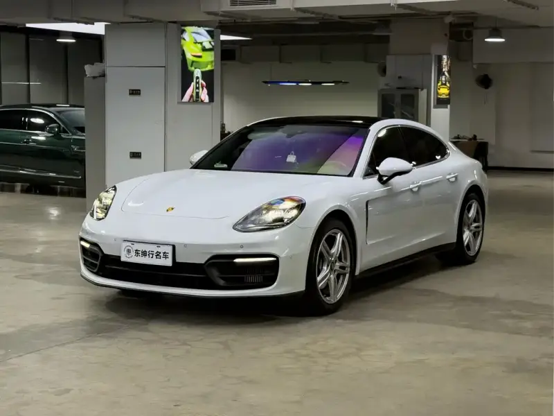 Porsche Panamera, 2023