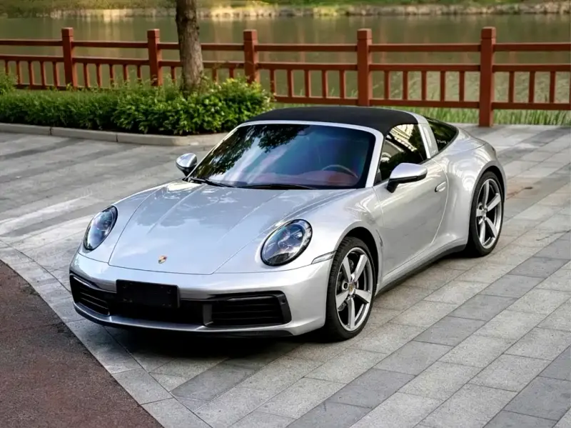 Porsche 911, 2023