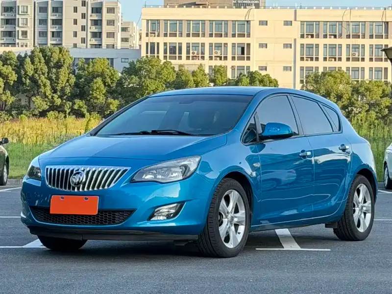 Buick Excelle, 2012
