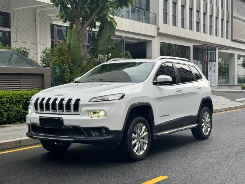 Jeep Cherokee (Import), 2015