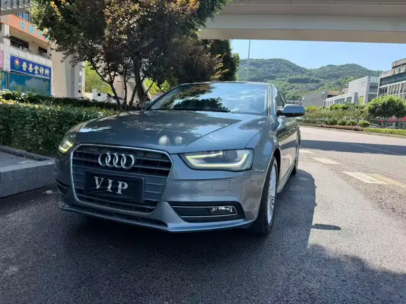 Audi A4L, 2014