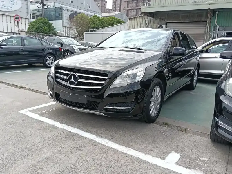 Mercedes-Benz R-Class, 2012
