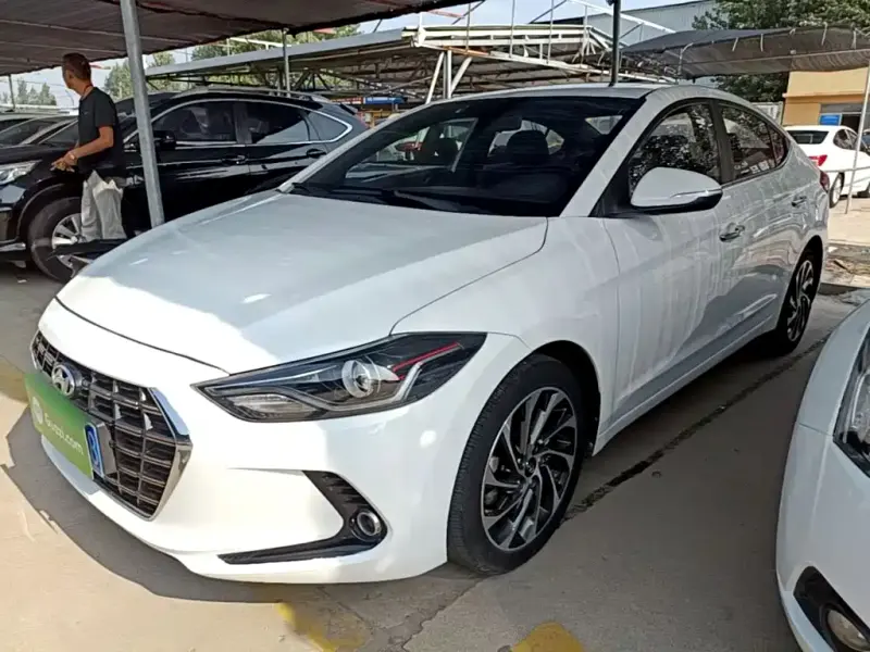 Hyundai Elantra, 2019