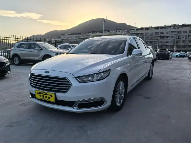 Ford Taurus, 2017