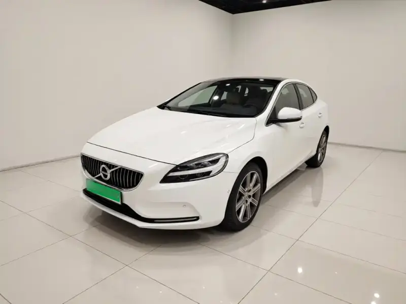 Volvo V40, 2016