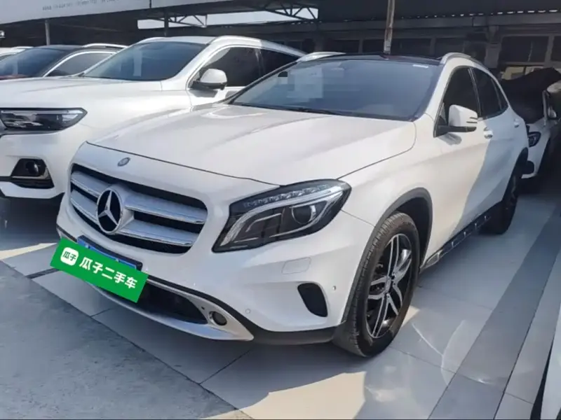 Mercedes-Benz GLA, 2015