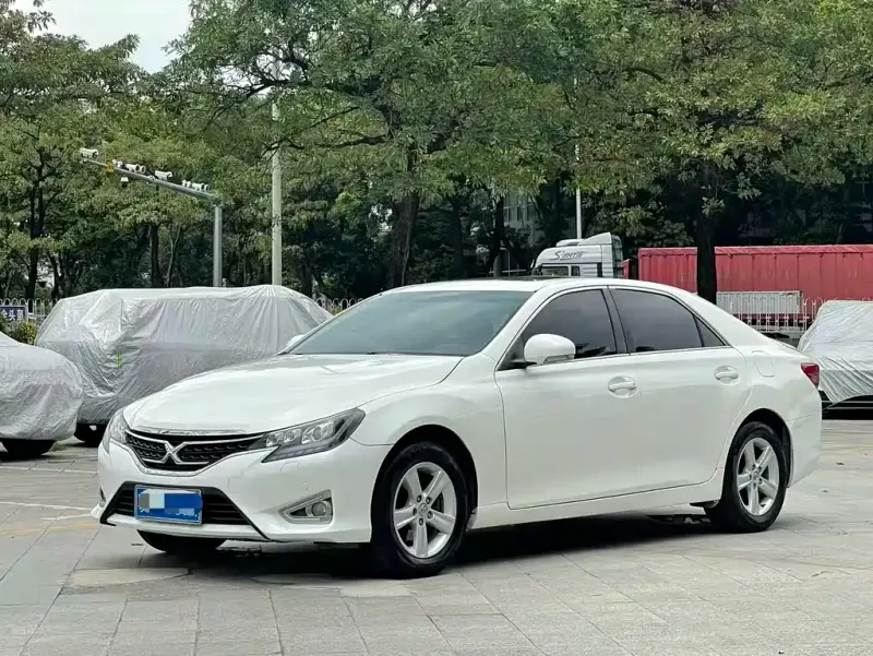 Toyota Reiz, 2015