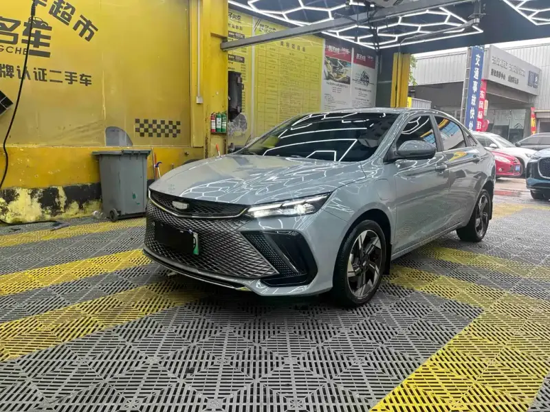 Geely L HiP, 2023
