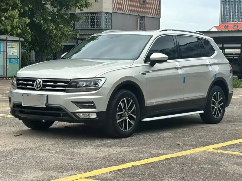 Volkswagen Tiguan L, 2018