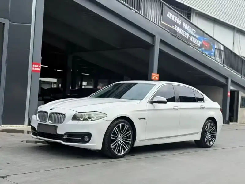 BMW 5 Series, 2015