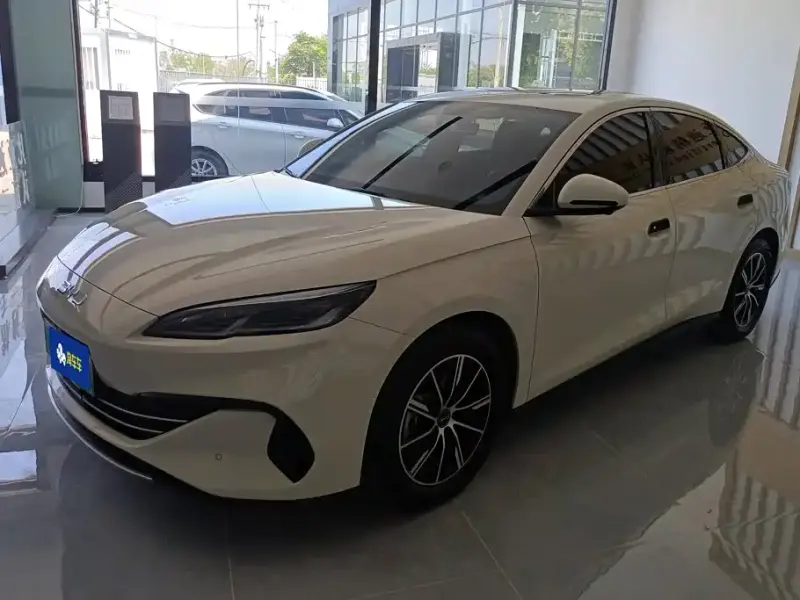 BYD 06, 2025