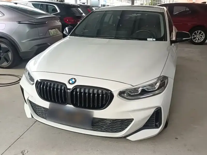 BMW 1 Series, 2022