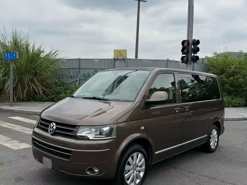 Volkswagen Multivan, 2013