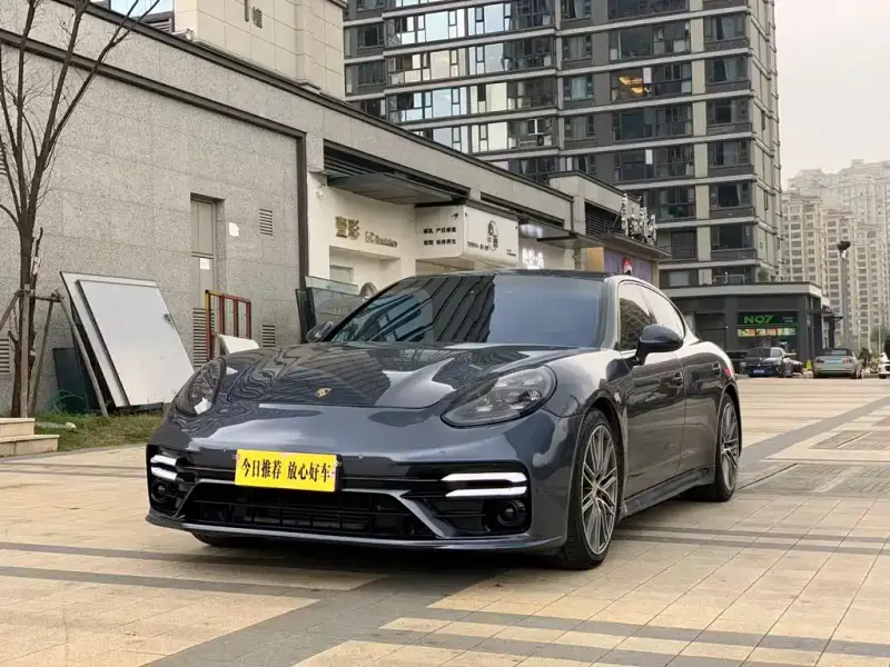 Porsche Panamera, 2012