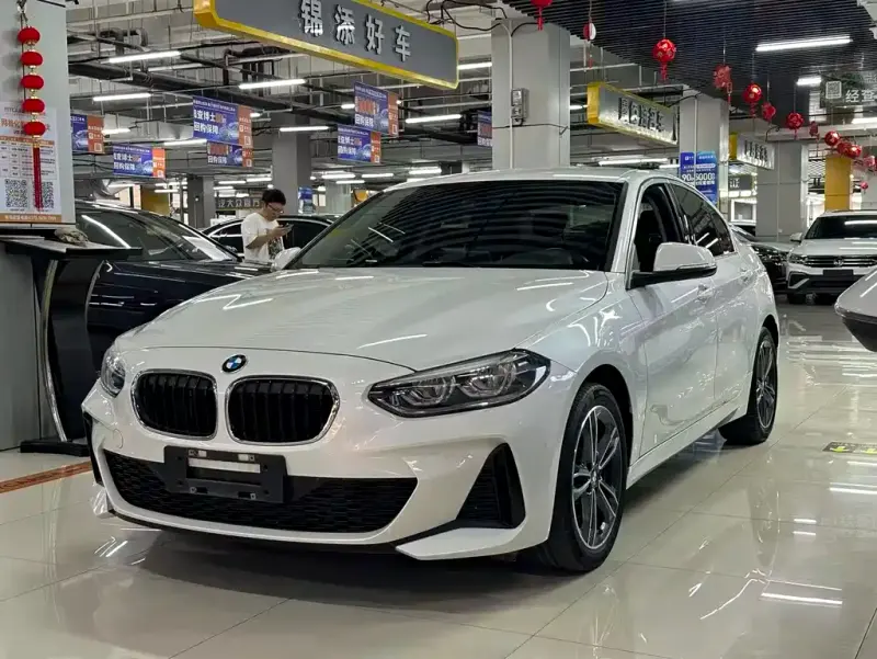 BMW 1 Series, 2021