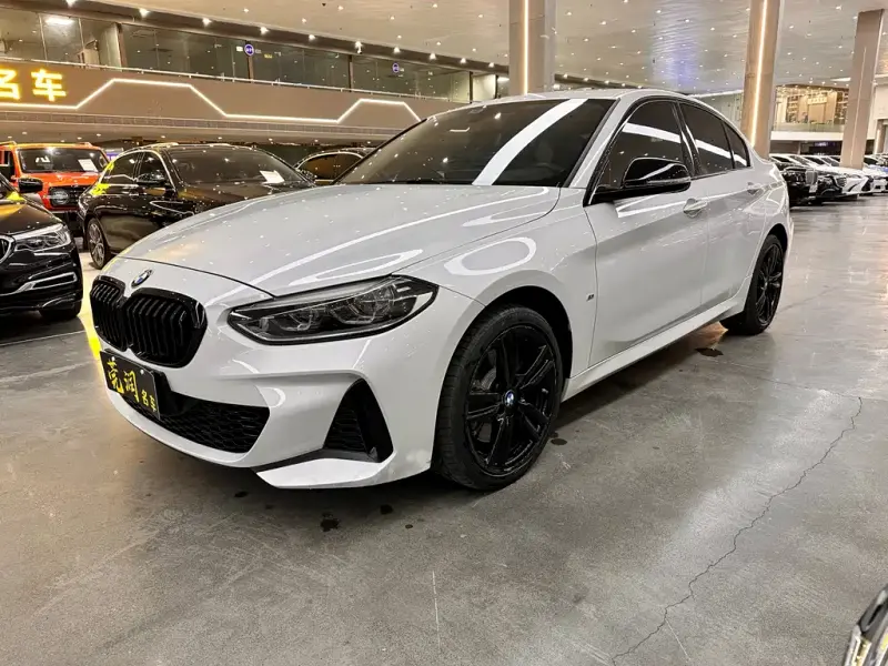 BMW 1 Series, 2022