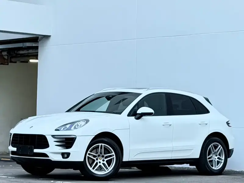 Porsche Macan, 2015