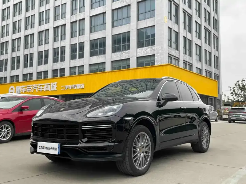 Porsche Cayenne, 2013