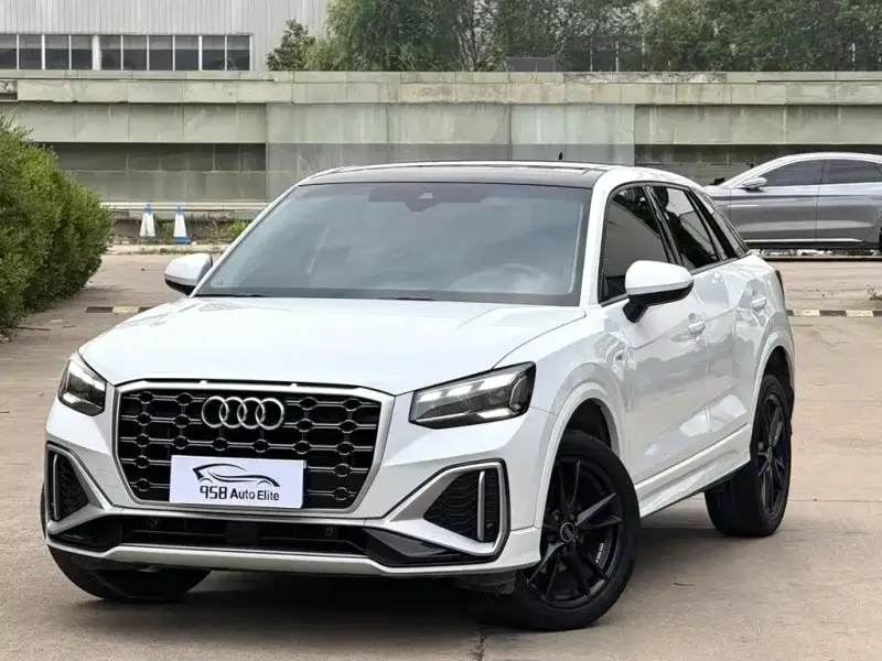 Audi Q2L, 2022