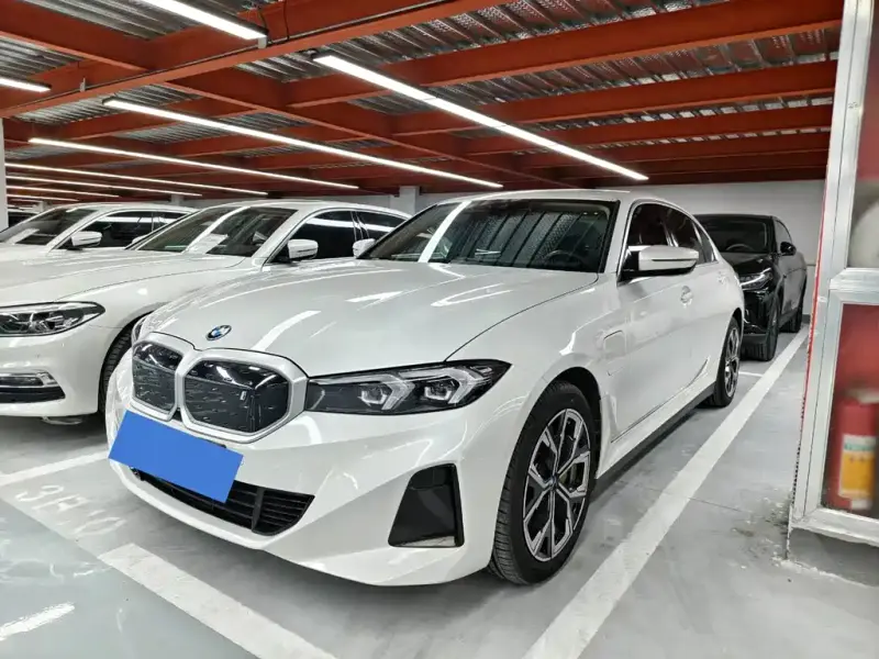BMW i3, 2023