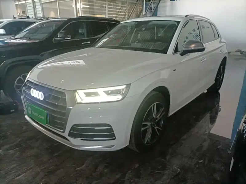 Audi Q5L, 2019