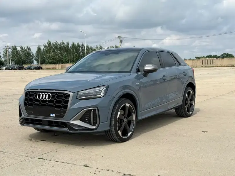 Audi Q2L, 2022