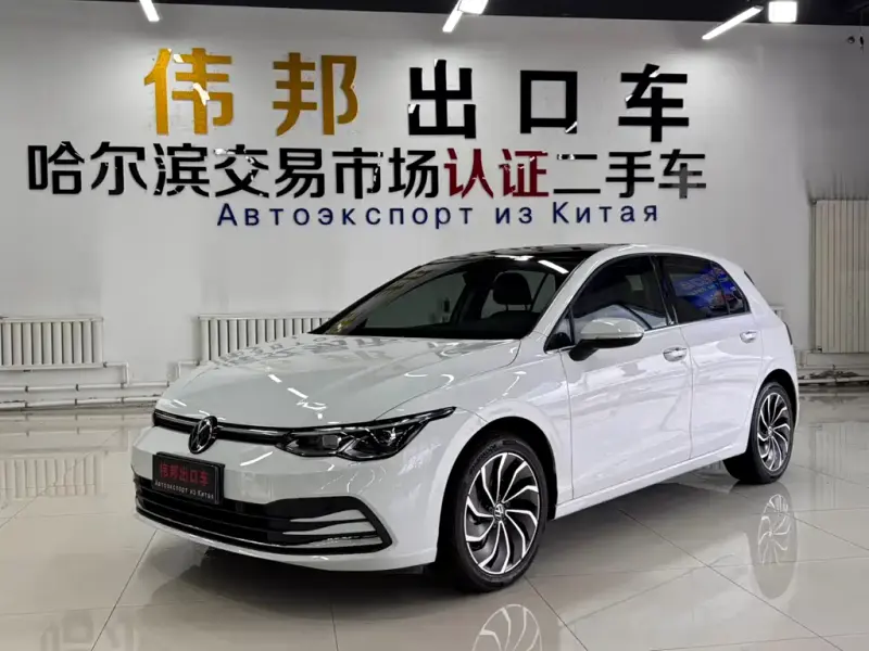 Volkswagen Golf, 2023