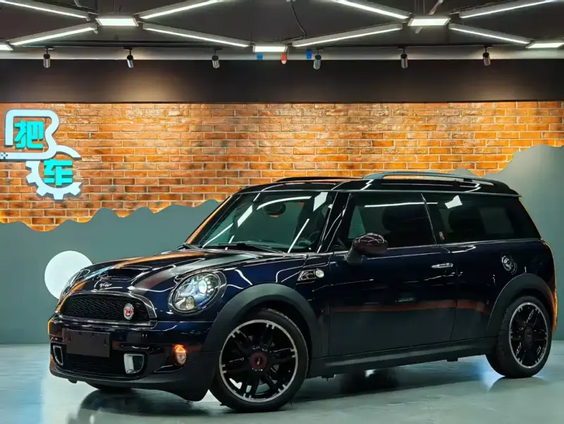 MINI Clubman, 2012