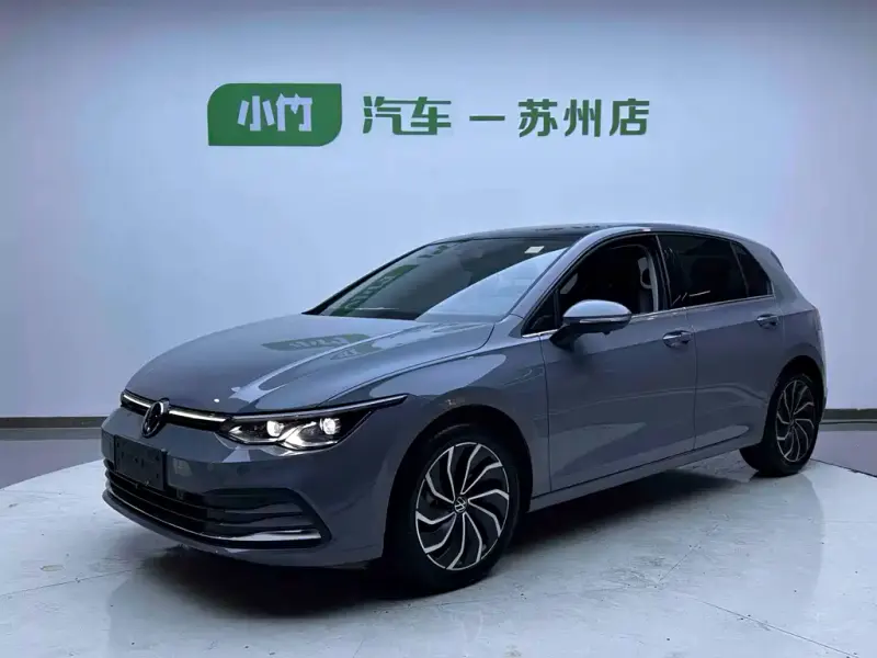 Volkswagen Golf, 2022