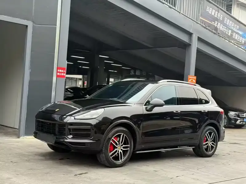 Porsche Cayenne, 2015