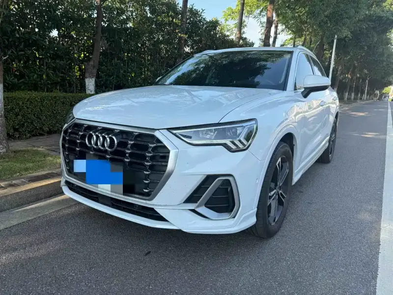 Audi Q3, 2021