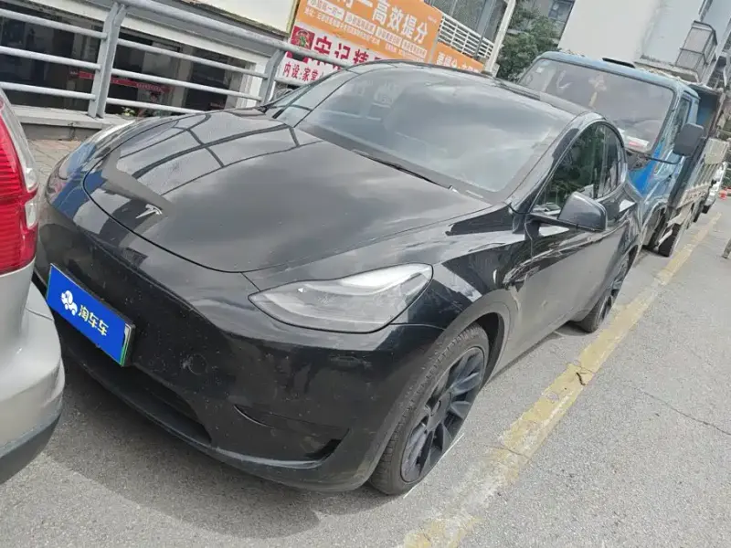 Tesla Model Y, 2022