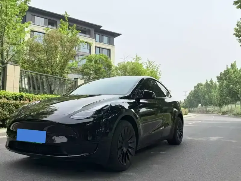 Tesla Model Y, 2023
