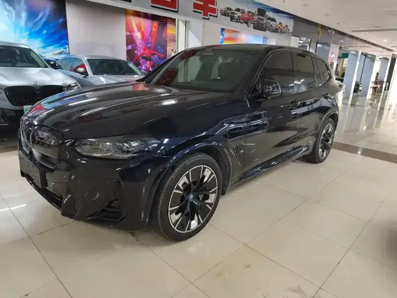 BMW iX3, 2024