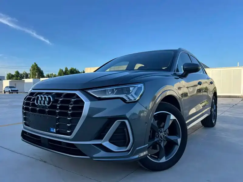 Audi Q3, 2022