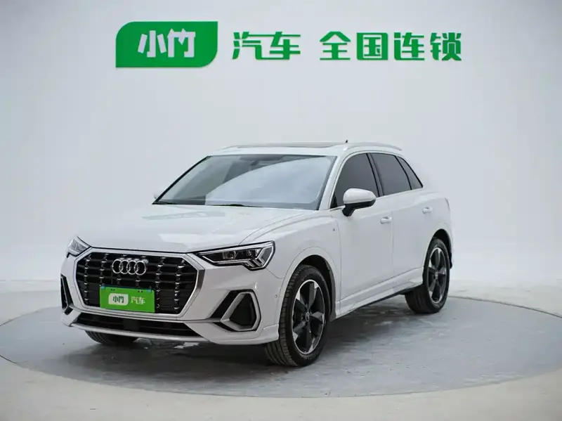 Audi Q3, 2022