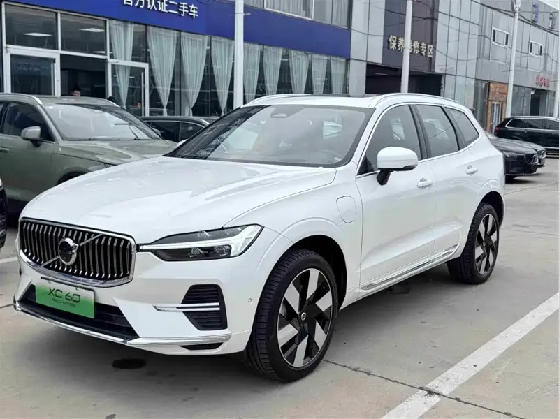 Volvo XC60 PHEV, 2024