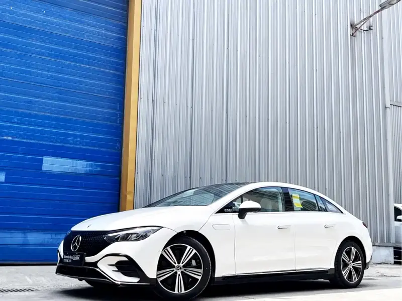 Mercedes-Benz EQE, 2025