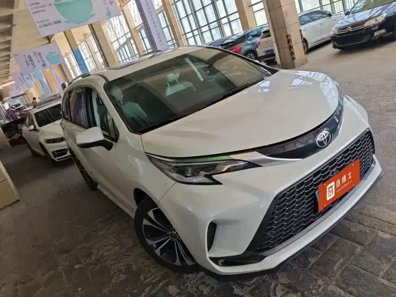 Toyota Granvia, 2024