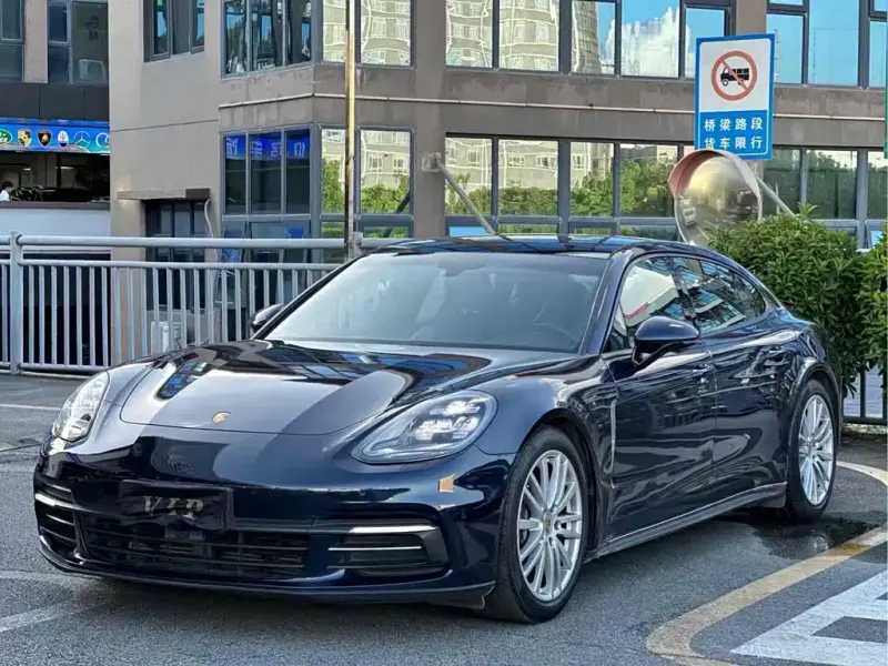 Porsche Panamera, 2018