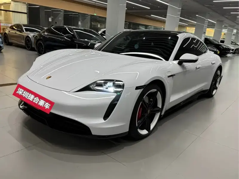 Porsche Taycan, 2022